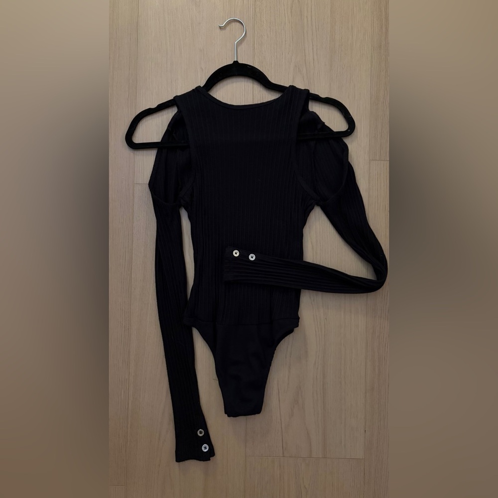 Maniere De Voir Black Ribbed Top